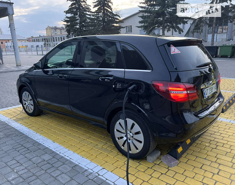 Хэтчбек Mercedes-Benz B-Class 2015 в Ивано-Франковске фото 7 Хэтчбек Mercedes-Benz B-Class 2015 в Ивано-Франковске
