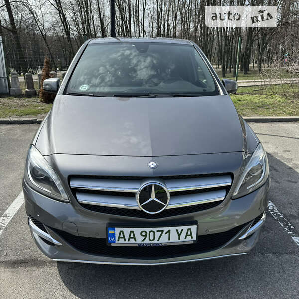 Хэтчбек Mercedes-Benz B-Class 2016 в Киеве фото 15 Хэтчбек Mercedes-Benz B-Class 2016 в Киеве