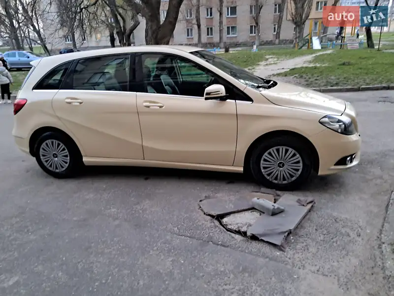 Mercedes-Benz B-Class 2012 VIN WDD2462001J128108 фото оголошення 3 з 39