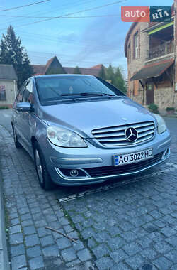 Хэтчбек Mercedes-Benz B-Class 2006 в 
