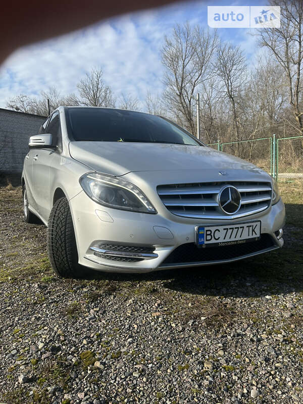 Хэтчбек Mercedes-Benz B-Class 2014 в Львове