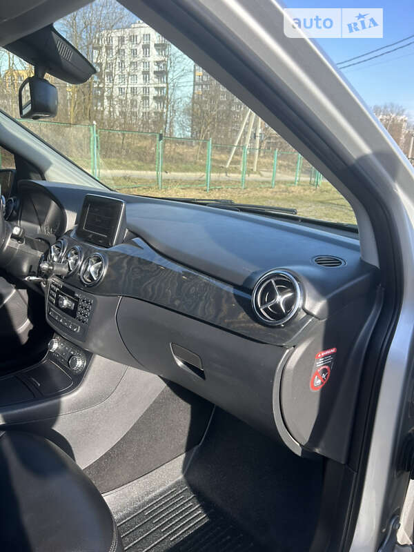 Хэтчбек Mercedes-Benz B-Class 2014 в Львове
