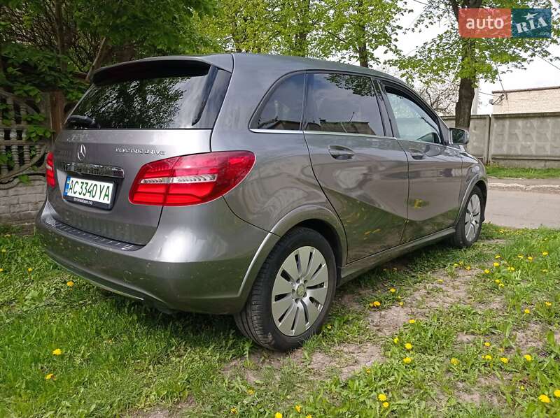 Хэтчбек Mercedes-Benz B-Class 2015 в Луцке фото 5 Хэтчбек Mercedes-Benz B-Class 2015 в Луцке
