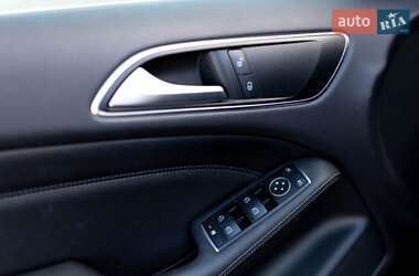 Хэтчбек Mercedes-Benz B-Class 2016 в 
