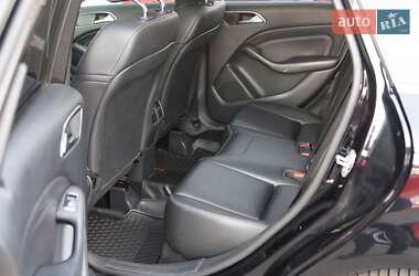 Хэтчбек Mercedes-Benz B-Class 2017 в 