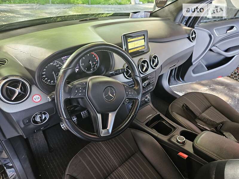 Mercedes-Benz B-Class 2012