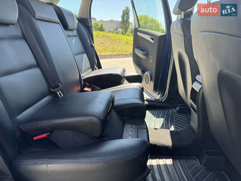 Хэтчбек Mercedes-Benz B-Class 2011 в Вараше