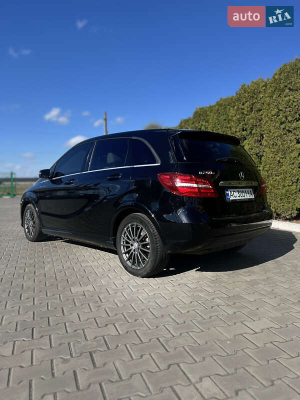 Хэтчбек Mercedes-Benz B-Class 2017 в Луцке