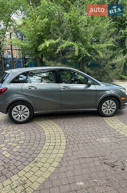 Хэтчбек Mercedes-Benz B-Class 2015 в 