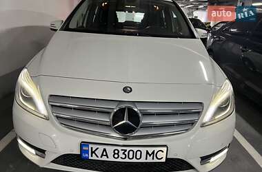 Хэтчбек Mercedes-Benz B-Class 2013 в 