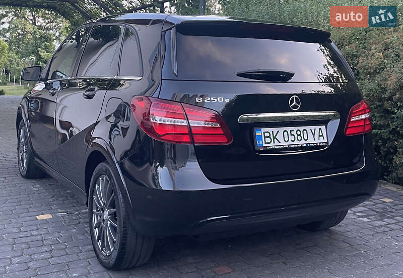 Хэтчбек Mercedes-Benz B-Class 2017 в Вараше