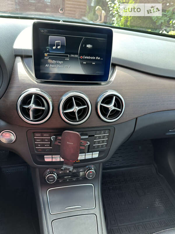 Хэтчбек Mercedes-Benz B-Class 2015 в Кривом Роге