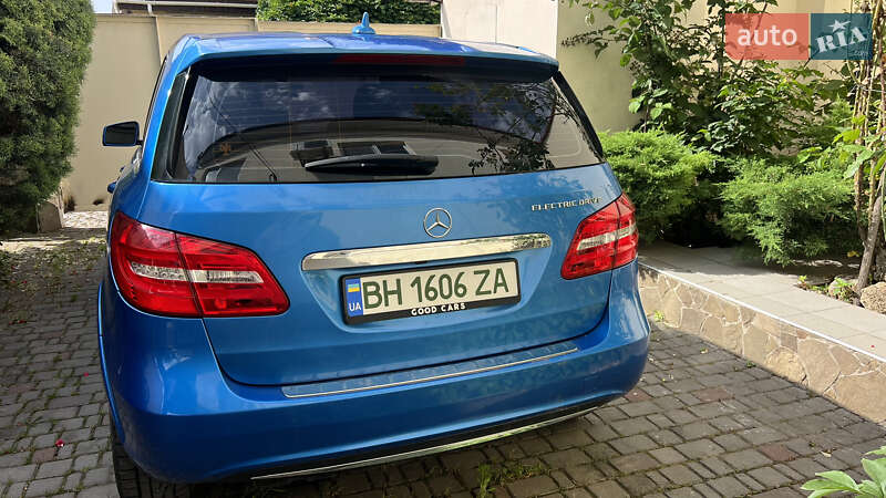 Хэтчбек Mercedes-Benz B-Class 2014 в Одессе