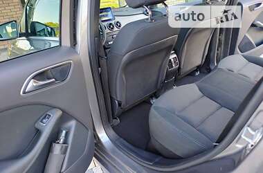 Хэтчбек Mercedes-Benz B-Class 2015 в 