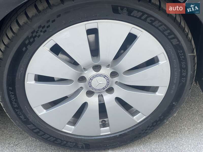Хэтчбек Mercedes-Benz B-Class 2014 в Киеве