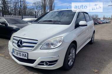 Mercedes-Benz B-Class 2011