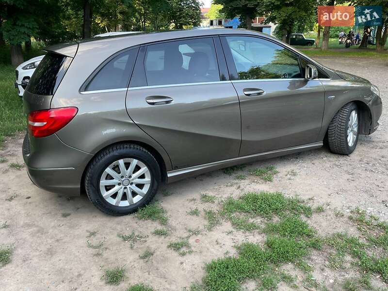 Хетчбек Mercedes-Benz B-Class 2012 в Яготині