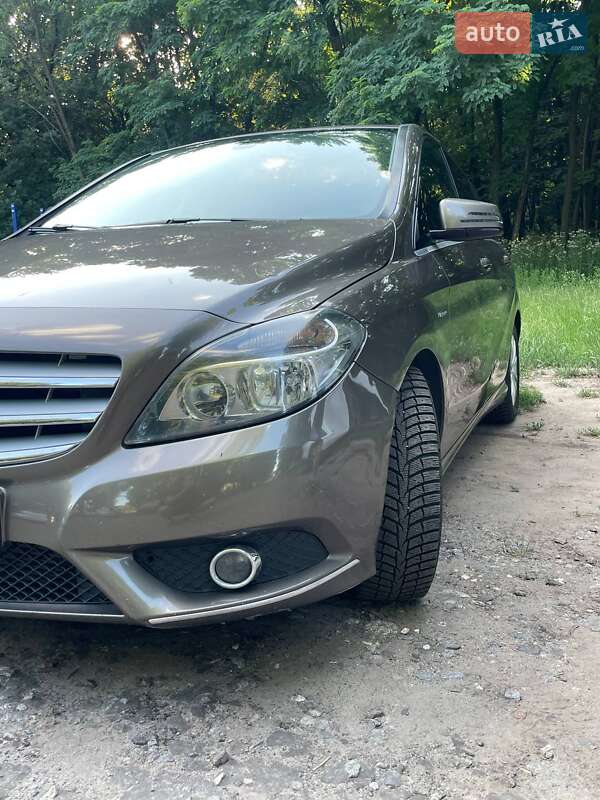 Хетчбек Mercedes-Benz B-Class 2012 в Яготині
