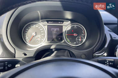 Хэтчбек Mercedes-Benz B-Class 2016 в 