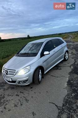 Mercedes-Benz B-Class 2011