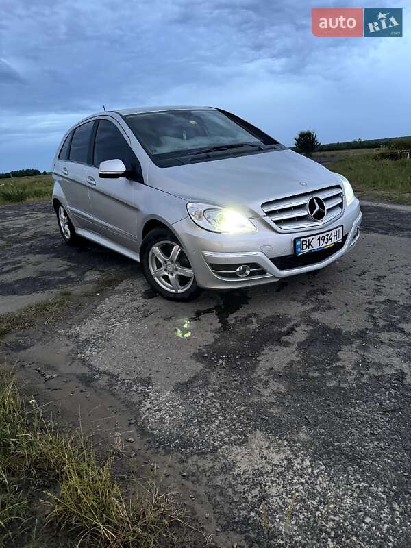 Хэтчбек Mercedes-Benz B-Class 2011 в Владимирце