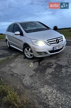 Хетчбек Mercedes-Benz B-Class 2011 в Володимирці