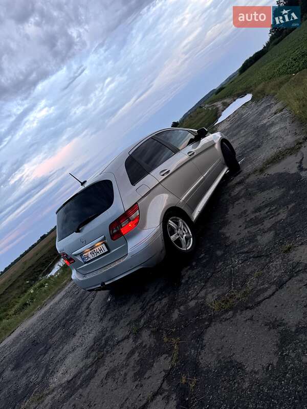 Хэтчбек Mercedes-Benz B-Class 2011 в Владимирце