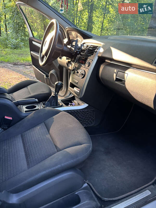 Хэтчбек Mercedes-Benz B-Class 2006 в Житомире