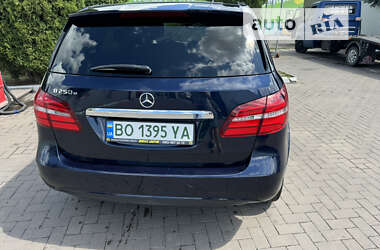 Хэтчбек Mercedes-Benz B-Class 2017 в 