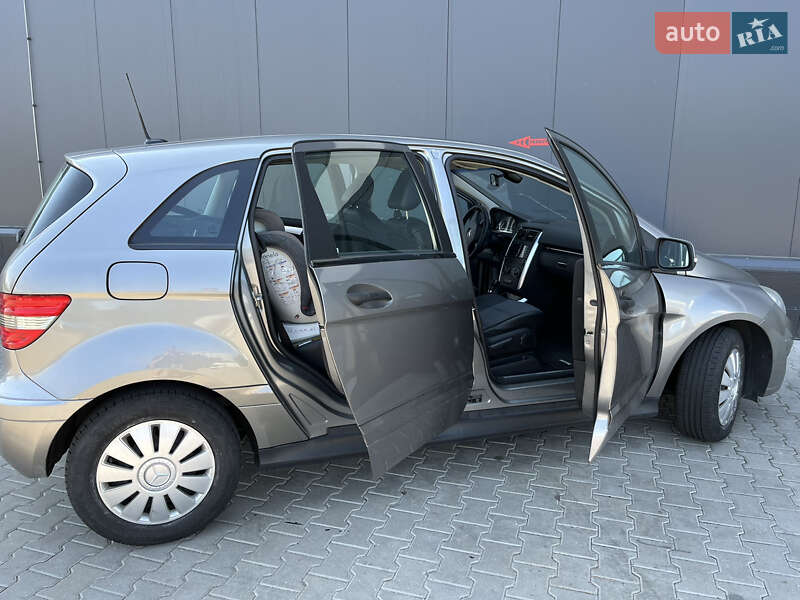 Хэтчбек Mercedes-Benz B-Class 2005 в Киеве фото 19 Хэтчбек Mercedes-Benz B-Class 2005 в Киеве