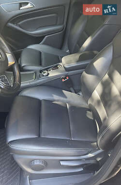 Хэтчбек Mercedes-Benz B-Class 2016 в 