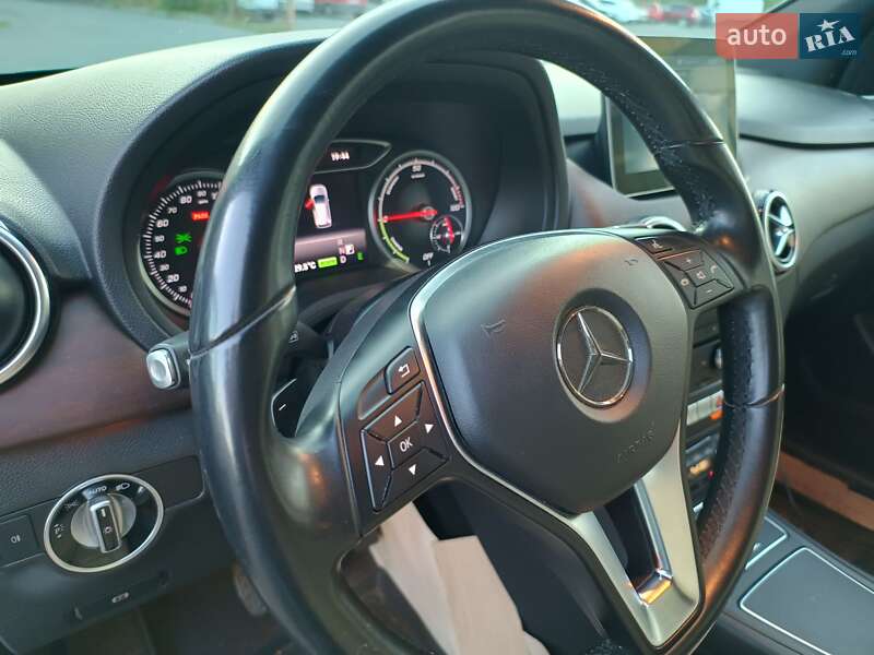 Хэтчбек Mercedes-Benz B-Class 2016 в Одессе фото 9 Хэтчбек Mercedes-Benz B-Class 2016 в Одессе