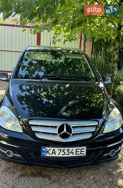 Хэтчбек Mercedes-Benz B-Class 2010 в 