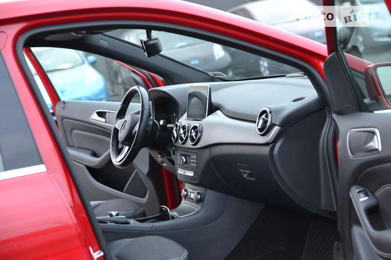 Хэтчбек Mercedes-Benz B-Class 2015 в Луцке