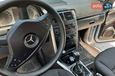 Хэтчбек Mercedes-Benz B-Class 2005 в 