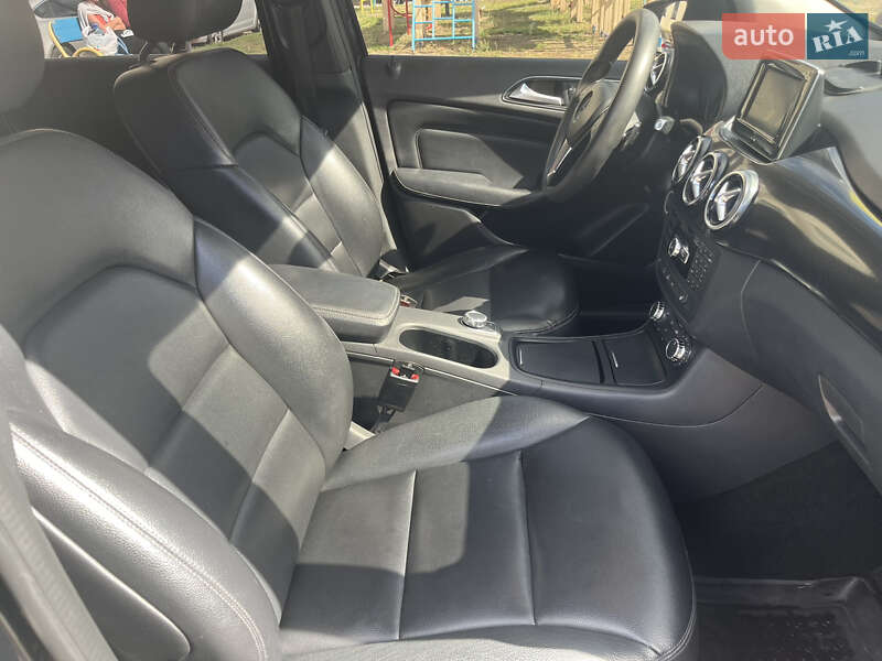 Хэтчбек Mercedes-Benz B-Class 2014 в Ужгороде
