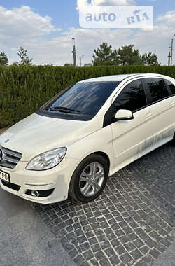 Хетчбек Mercedes-Benz B-Class 2010 в Дніпрі