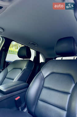 Хэтчбек Mercedes-Benz B-Class 2016 в 