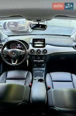 Хэтчбек Mercedes-Benz B-Class 2016 в 