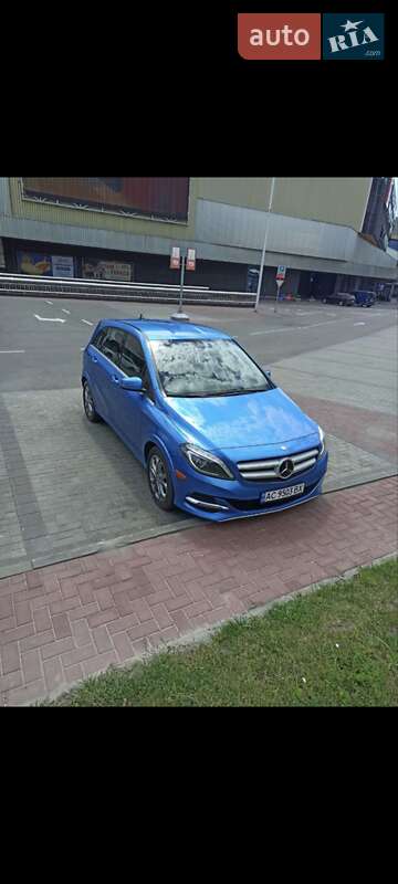Хэтчбек Mercedes-Benz B-Class 2014 в 