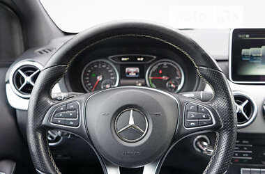 Хэтчбек Mercedes-Benz B-Class 2016 в 