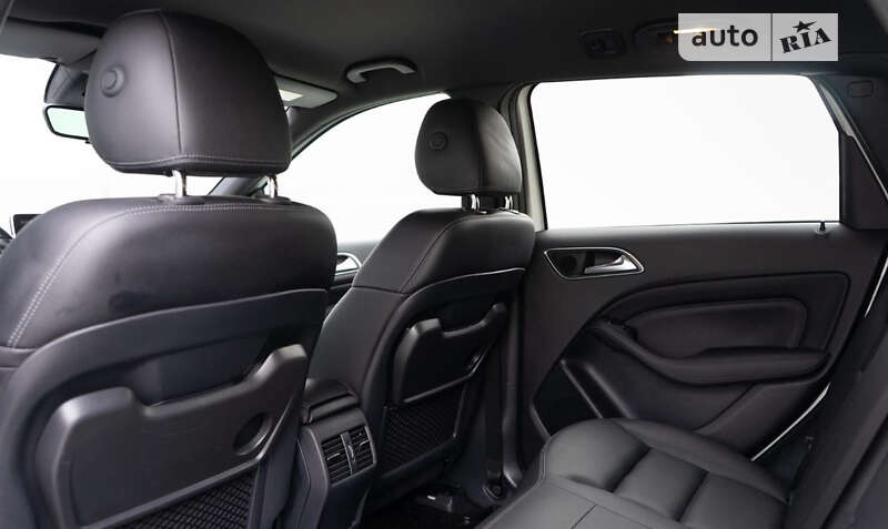 Хэтчбек Mercedes-Benz B-Class 2016 в Киеве