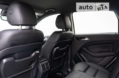 Хэтчбек Mercedes-Benz B-Class 2016 в 