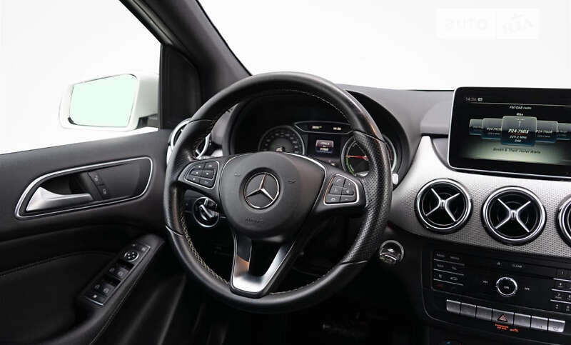 Хэтчбек Mercedes-Benz B-Class 2016 в Киеве
