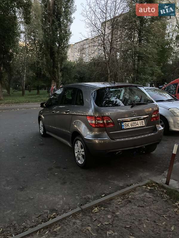 Хэтчбек Mercedes-Benz B-Class 2008 в 