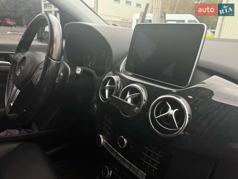 Хэтчбек Mercedes-Benz B-Class 2015 в Запорожье