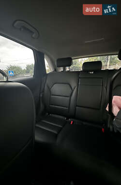 Хэтчбек Mercedes-Benz B-Class 2015 в 