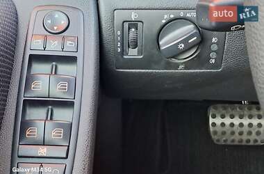 Хэтчбек Mercedes-Benz B-Class 2010 в 