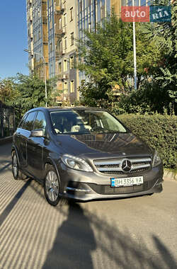 Mercedes-Benz B-Class 2016 Mercedes-Benz B-Class 2016