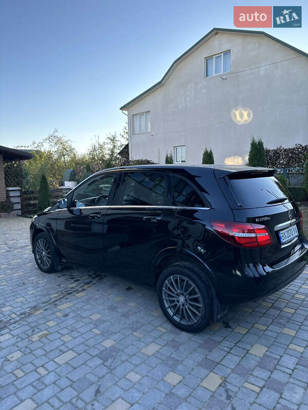 Хетчбек Mercedes-Benz B-Class 2016 в Дунаївцях